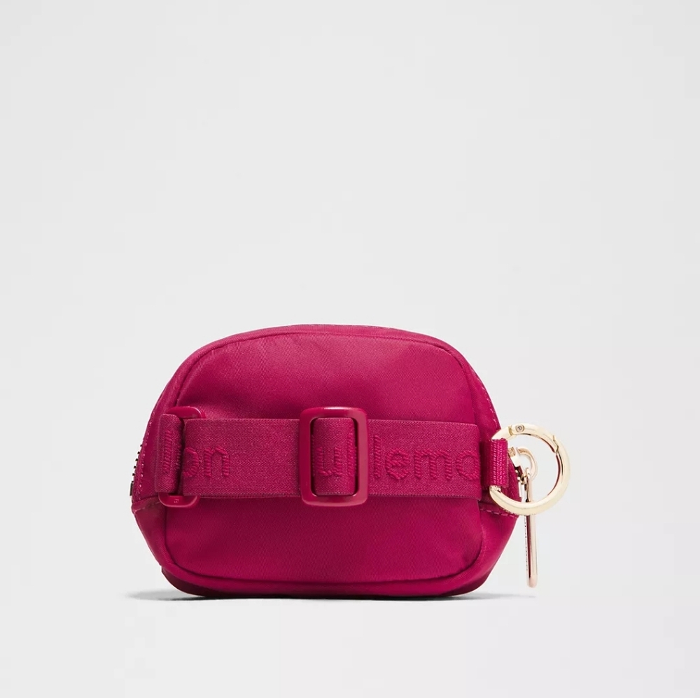 *NWT* LULULEMON Everywhere Belt Bag Nano In Berry Rumble - Picture 4 of 11